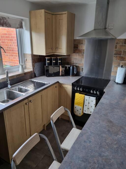 41 Mortimer Drive, Ideal Location Near Ludlow Orleton Екстер'єр фото